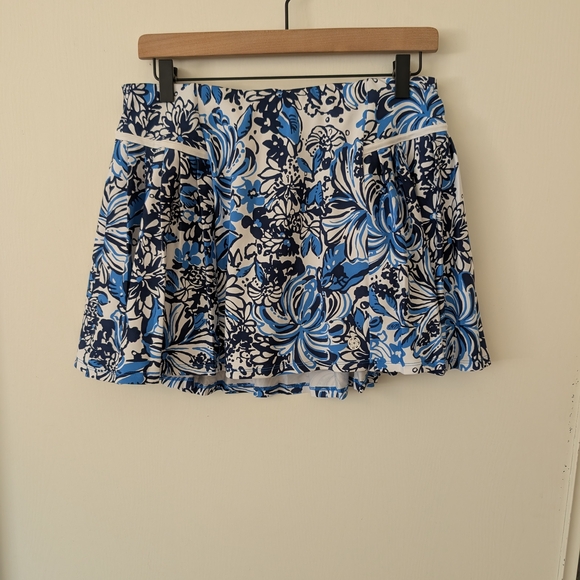 Lilly Pulitzer Pants - Lilly Pulitzer Womens M Luxletic Bacio Skort Blue Floral Activewear Golf Tennis